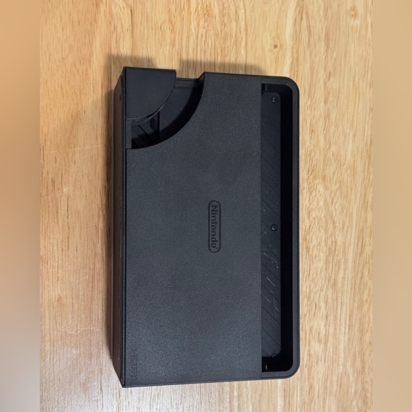 NINTENDO SWITCH OLED with grey joy cons - Picture 5 of 10